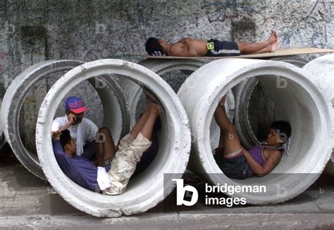 culvert in Tagalog .